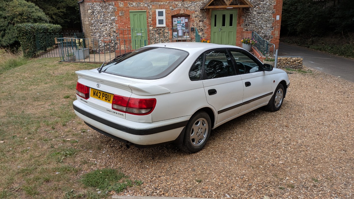 1994 Toyota Carina Image 1